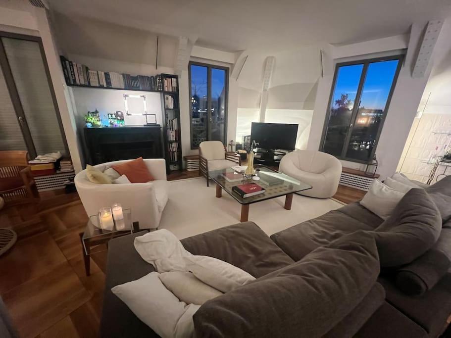 New Rbnb Eiffel Tower Rooftop 360 Terrace View And Parking Parijs