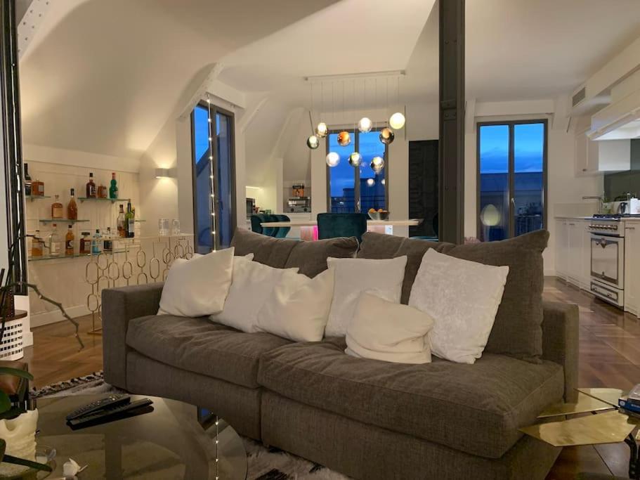New Rbnb Eiffel Tower Rooftop 360 Terrace View And Parking Appartement Parijs