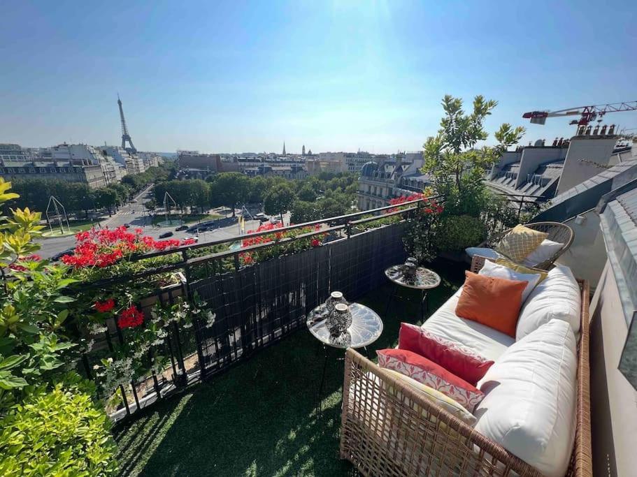 New Rbnb Eiffel Tower Rooftop 360 Terrace View And Parking * Parijs