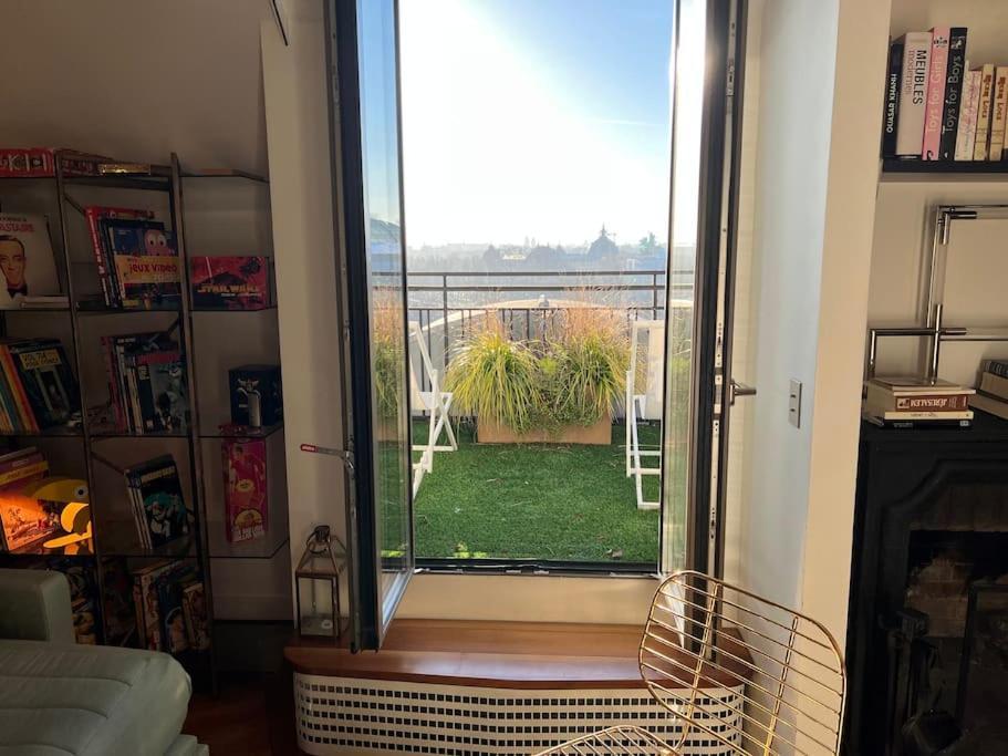 New Rbnb Eiffel Tower Rooftop 360 Terrace View And Parking Parijs